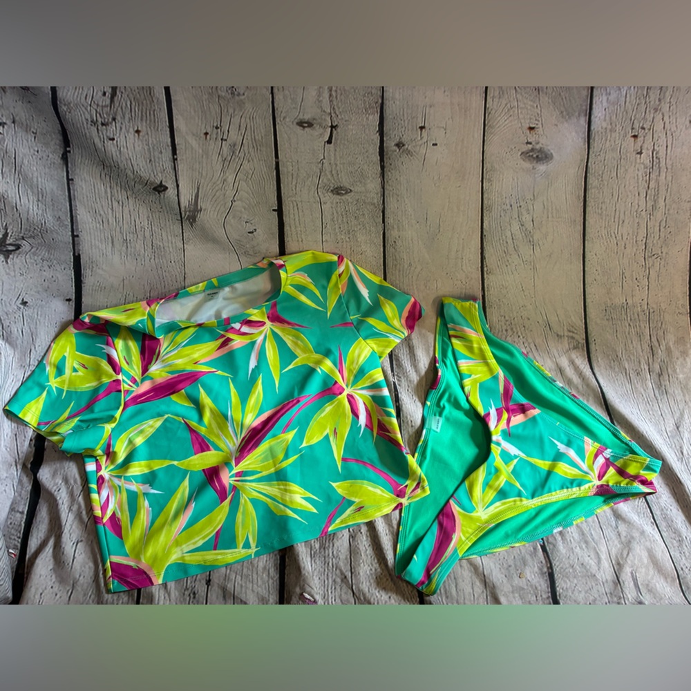 Old Navy Women’s Green Neon Floral 2 Piece T Shirt Bikini Size XL Hi Cut Bottom
